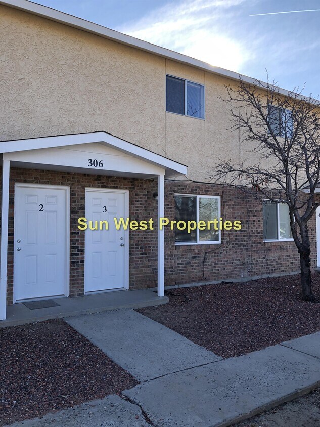Primary Photo - 306 Mesilla Dr