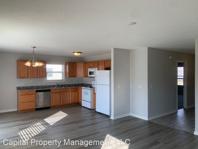 Building Photo - 3 br, 2 bath House - 3915 Nadina Cove