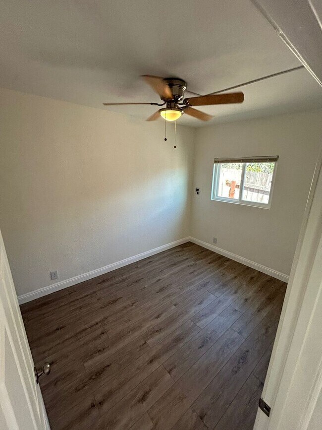 Building Photo - Two BR + Extra Room, Remodeled & Upgraded....
