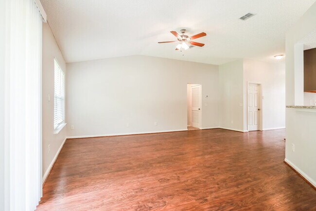 Foto del edificio - 4534 Cobblefield Cir W