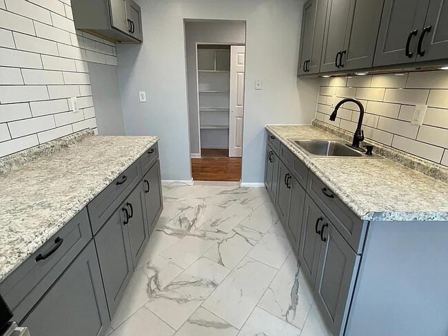 Building Photo - 39 Westervelt Pl