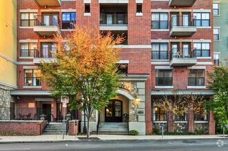 Building Photo - 1803 Broadway