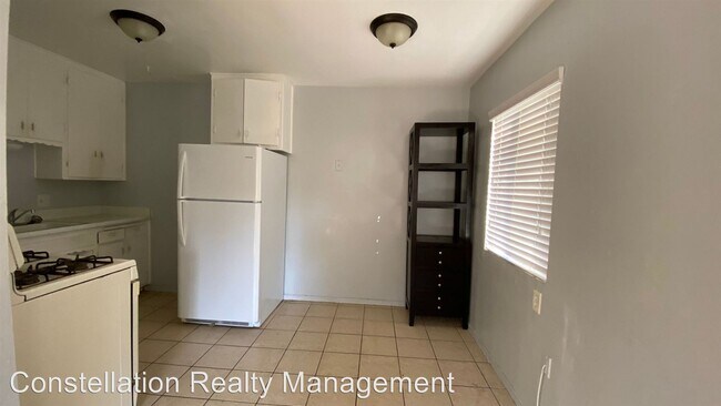 Foto del edificio - 1313-1319 E 9th St