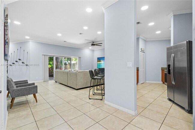 Foto del edificio - 2927 SW 18th Terrace