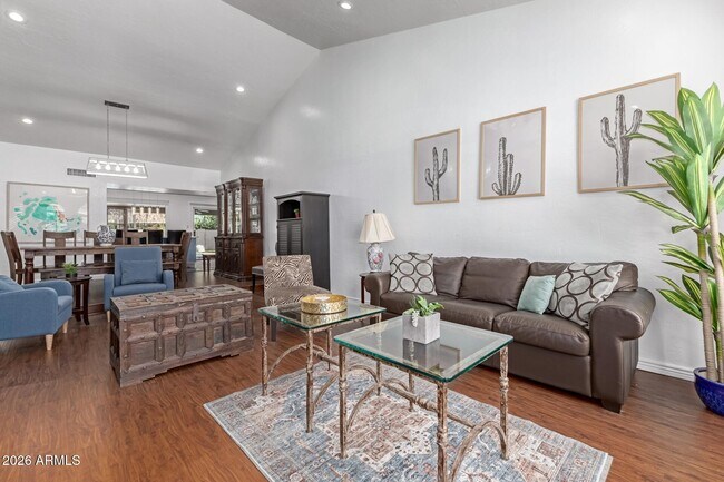 Foto del edificio - 11401 N 45th Pl