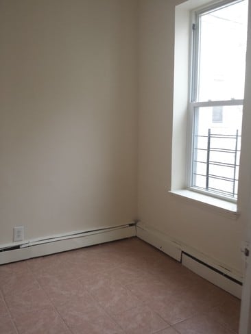 Building Photo - 41 Lott Ave
