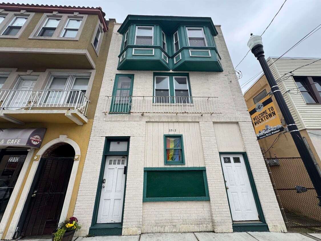 Primary Photo - 2312 Arctic Ave