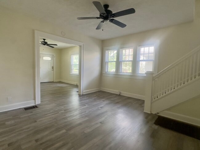 Building Photo - 3245 Boulevard Pl