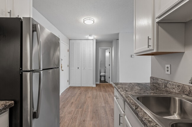 Building Photo - 2417 Garfield Ave Apartments | Origen Living