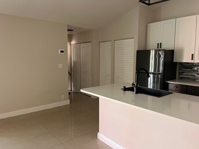 Foto del edificio - 1186 Periwinkle Pl
