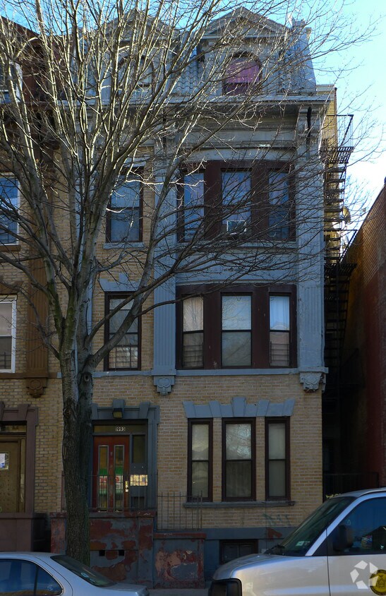 Building Photo - 1993 Bedford Ave