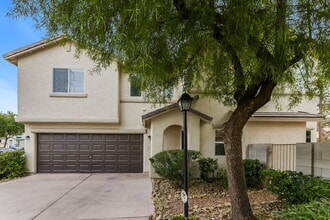 Building Photo - 10355 Missouri Meadows St