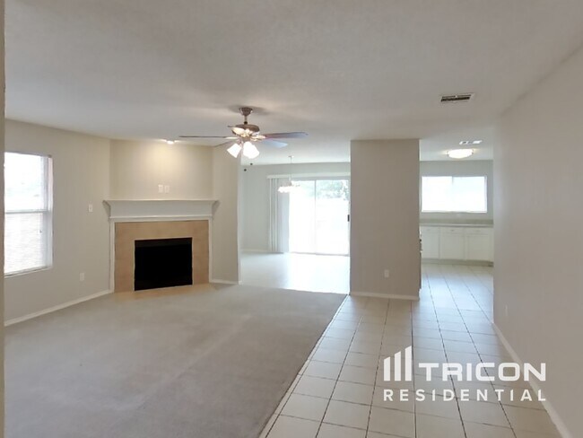 Foto del edificio - 304 Blairwood Dr