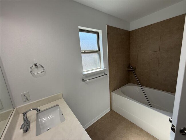 Foto del edificio - 531 Parkfield Ln