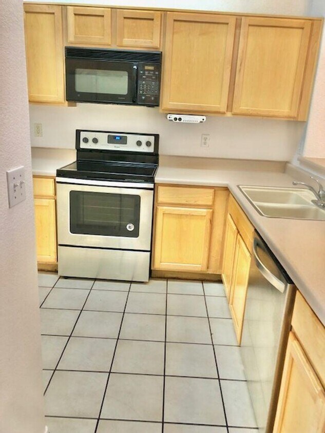 Primary Photo - 2456 S Ajay Ave