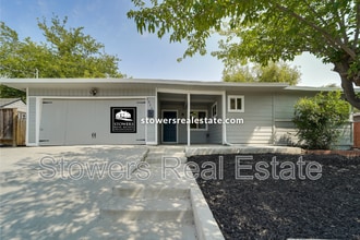 Building Photo - 2073 Overhill Rd