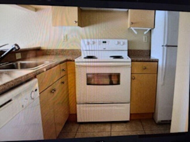 Foto del edificio - 1007 Lake Terry Dr