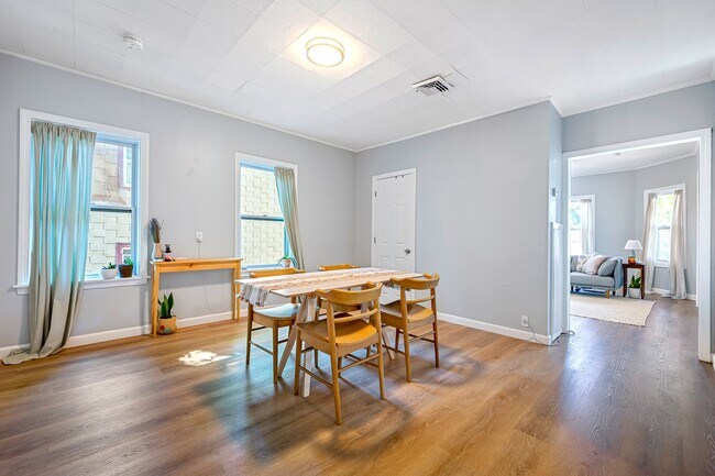 Building Photo - 30 Hooper St