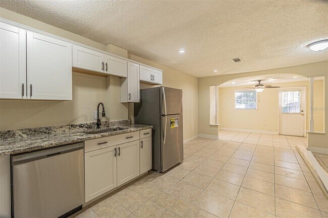 Foto del edificio - 6218 Oak Cluster Cir