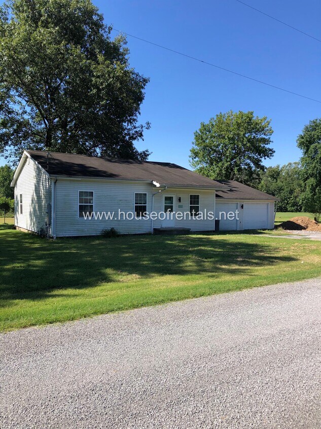 Primary Photo - 512 Tower Rd