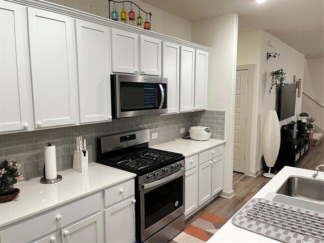 Foto del edificio - 13900 Sage Blossom Dr