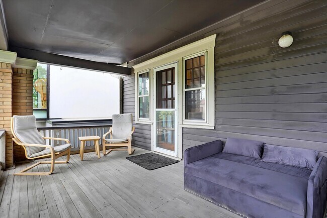 Foto del edificio - 537 E 11th St