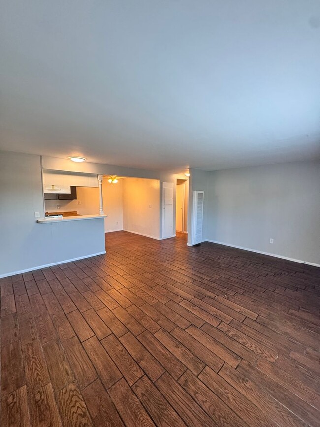 Building Photo - 17441 Jacquelyn Ln