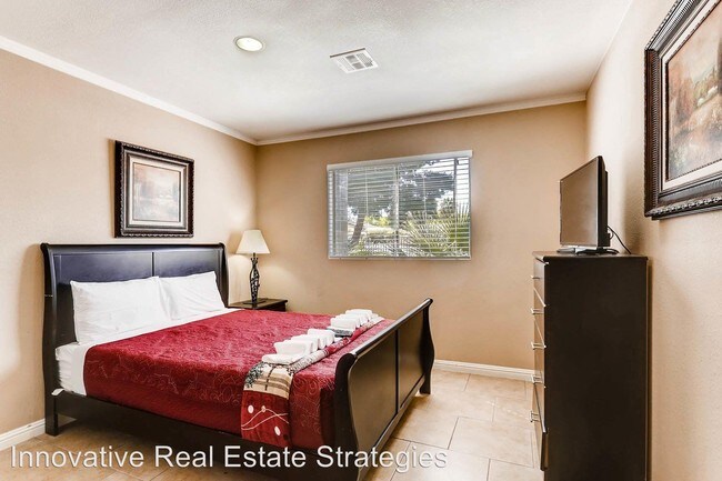 Foto del edificio - 6 br, 3 bath House - 4108 Patrick Lane