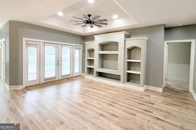 Building Photo - 130 Boatsman Way