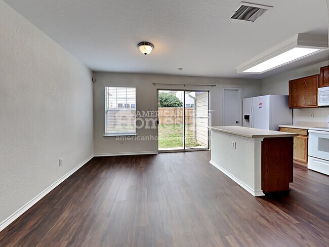 Foto del edificio - 1503 Ambush Creek