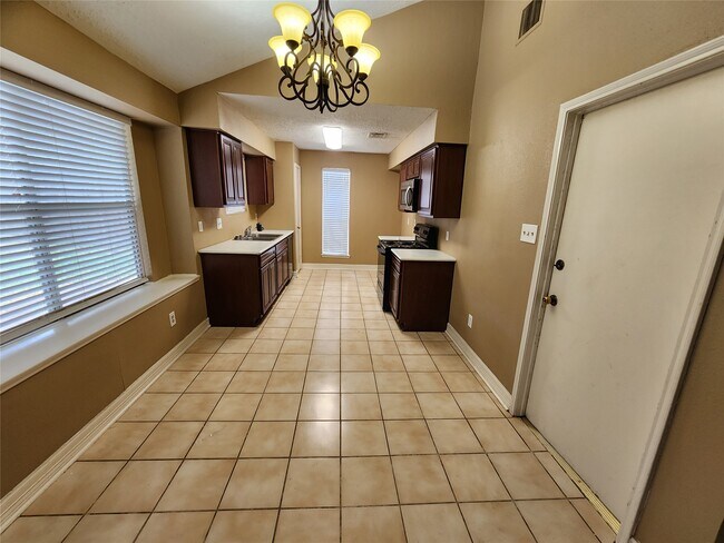 Foto del edificio - 1314 Mossridge Dr