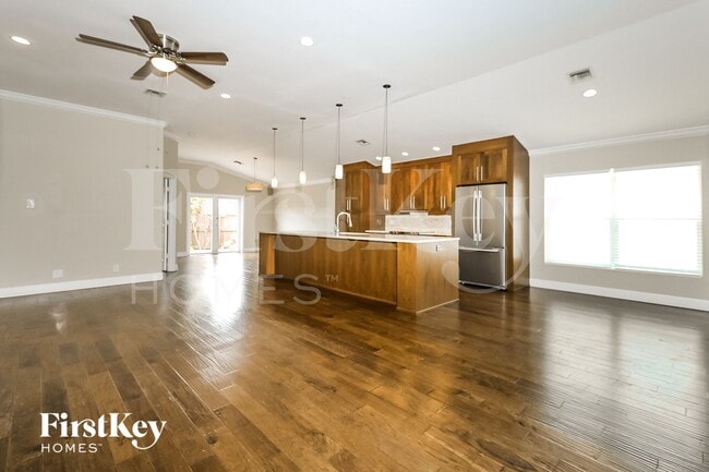 Foto del edificio - 6484 Robinson St