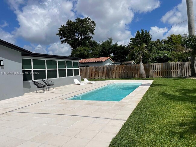 Foto del edificio - 401 S Highland Dr