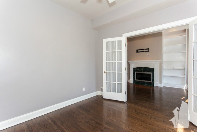 Foto del edificio - 3852 N Southport Ave