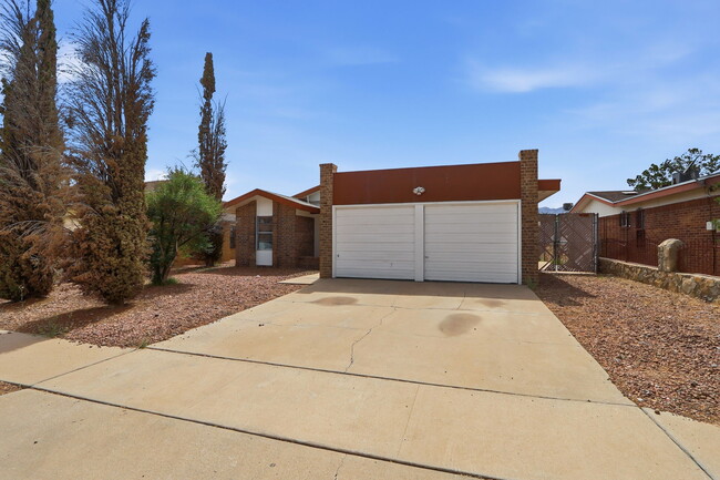 Building Photo - 10969 Duke Snider Cir