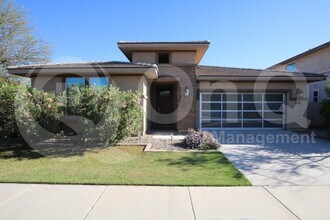 Building Photo - 1465 E Ibis St