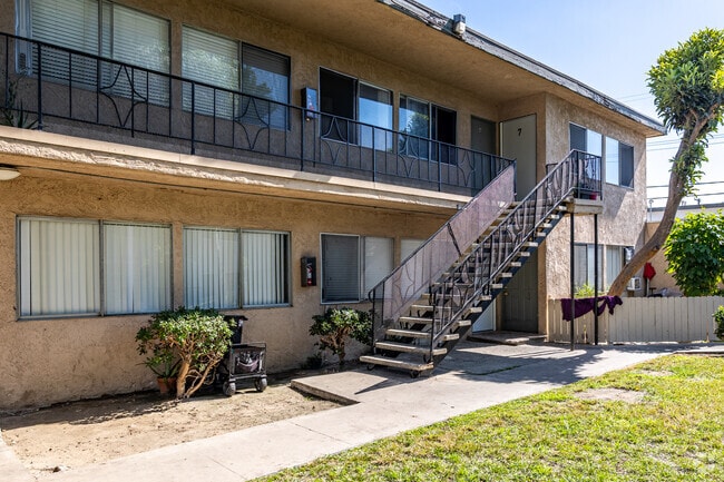 Foto del edificio - 134 E. Wakefield Ave.