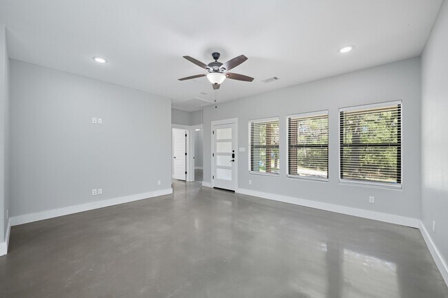 Foto del edificio - 610 E Shepherd St