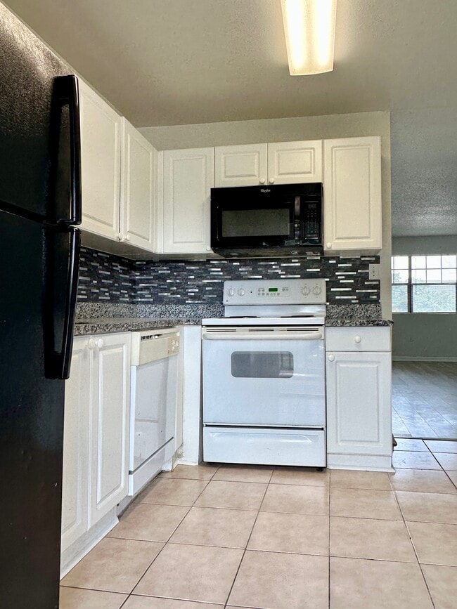 Photo - 203 Pine Tulip Ct Townhome