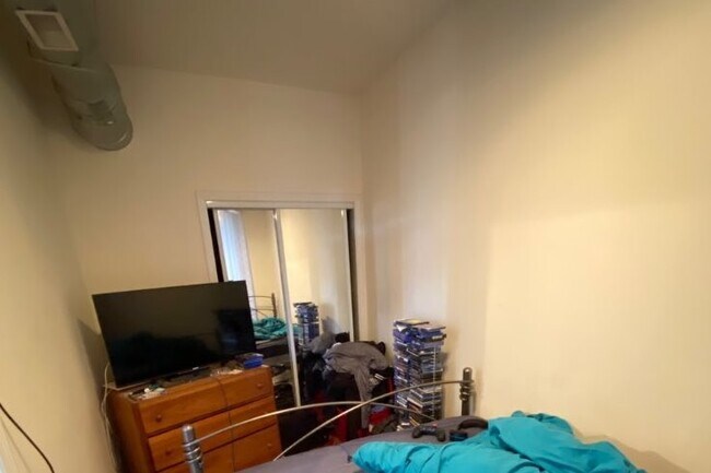 Foto del edificio - 2603 W Chicago Ave