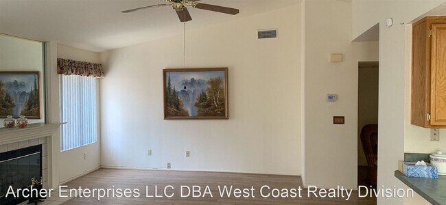 Foto del edificio - 2 br, 2 bath House - 1438 Senator Way