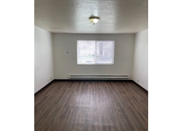 Foto del edificio - 160 N 1st St W