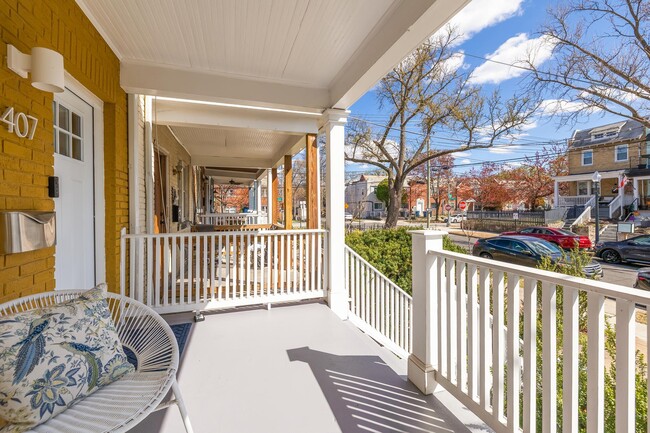 Building Photo - 407 Delafield Pl NW