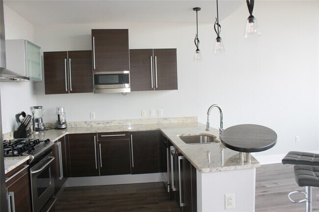 Foto del edificio - 4100 Forest Park Ave