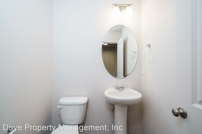Building Photo - 4 br, 2.5 bath House - 2244 S. Chukar Drive