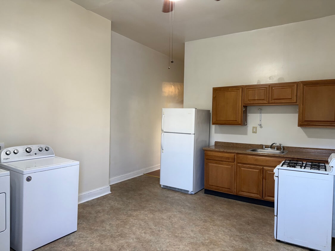 Foto principal - 2215 Brookfield Ave