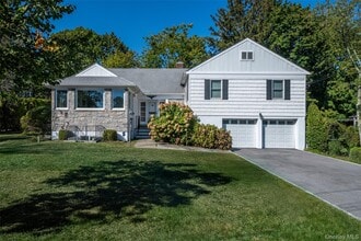 Building Photo - 18 Lomond Pl