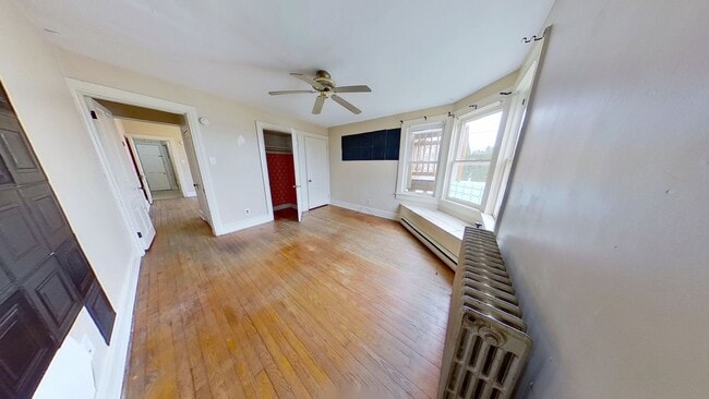 Building Photo - Spacious 2-Bedroom First Floor Apartment