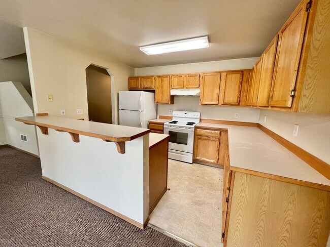 large open kitchen - 2108 N Yellowstone St