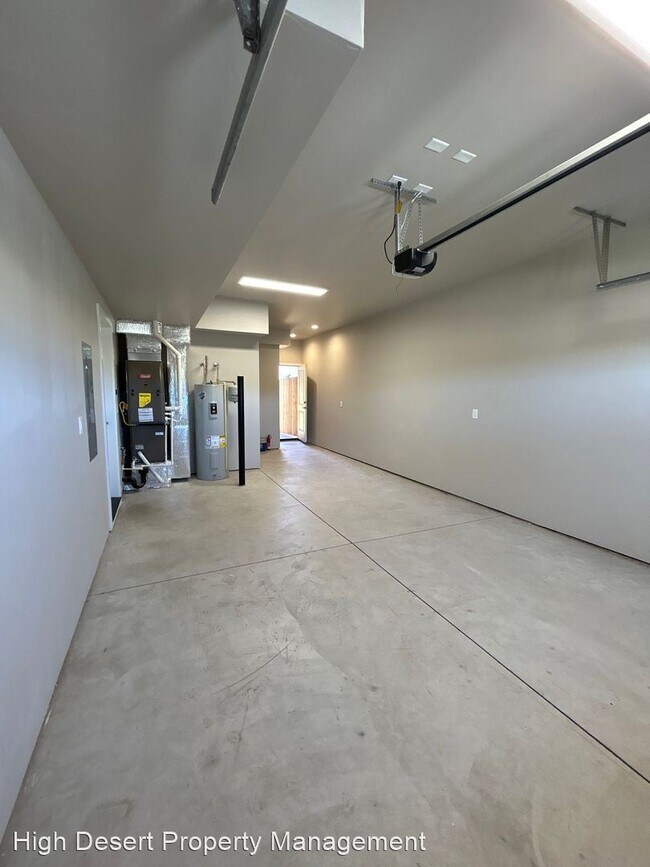 Foto del edificio - 2 br, 2.5 bath House - 3602 SW Badger Ave.